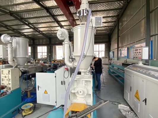 Yüksek Hızlı Otomatik Tek Duvar Oluklu Boru Ekstrüzyon Makinesi Hortum Tüpü