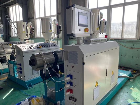 16-63mm PE PP Tek Duvar Oluklu Boru Ekstrüzyon Hattı Tek Vidalı