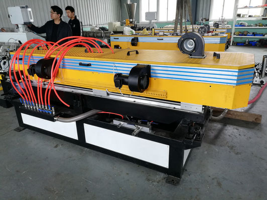Plastik PVC PE PP Oluklu Boru Ekstrüzyon Üretim Hattı Tek Vidalı 40kg / H