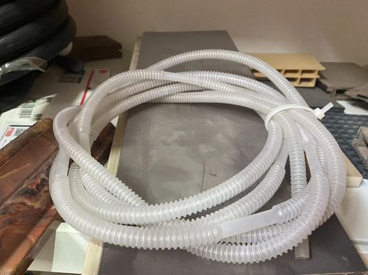 Yüksek Standart PLC Kontrollü Solunum Döngüsü Tıbbi Oluklu Boru Ekstrüzyon Hattı