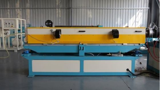 Yüksek Hızlı PP PE PVC Tek Duvar Oluklu Boru Üretim Hattı