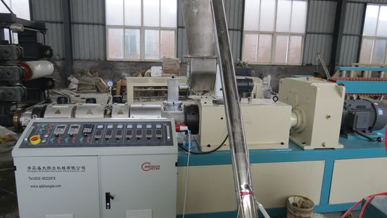 7 Veya 9 Delikli İletişim Kablosu Boru Ekstruder Makinesi ile PE Delikli Erik Çiçeği Izgara Tüpleri