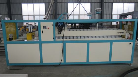 7 Veya 9 Delikli İletişim Kablosu Boru Ekstruder Makinesi ile PE Delikli Erik Çiçeği Izgara Tüpleri