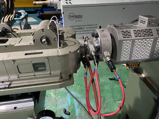 Eklemli Plastik Tek Duvar Oluklu Boru Ekstrüzyon Hattı Görsel Konumlandırma Boru Kesme Makinesi Ekleyin