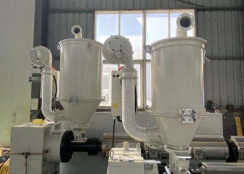 63mm 120-220kg/h Gaz Besleme Tek Vidalı PE Boru Ekstruder Makinası