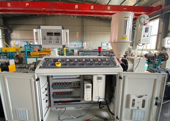 90-400mm Pürüzsüz Sert Oluklu Tek Vidalı Ekstruder Makinesi Gaz Borusu