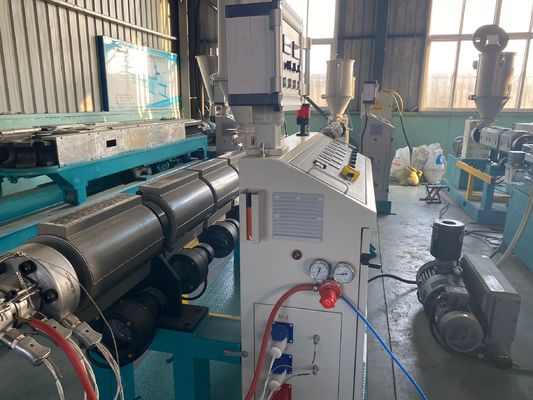 200-500mm Tek Duvar Oluklu Boru Ekstrüzyon Hattı Plastik PVC/PE/PP/PPR