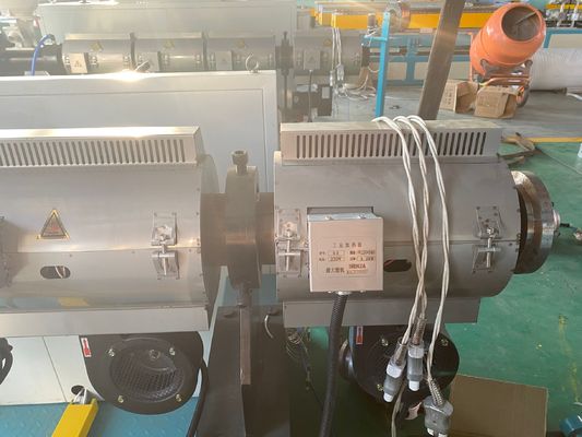200-500mm Tek Duvar Oluklu Boru Ekstrüzyon Hattı Plastik PVC/PE/PP/PPR